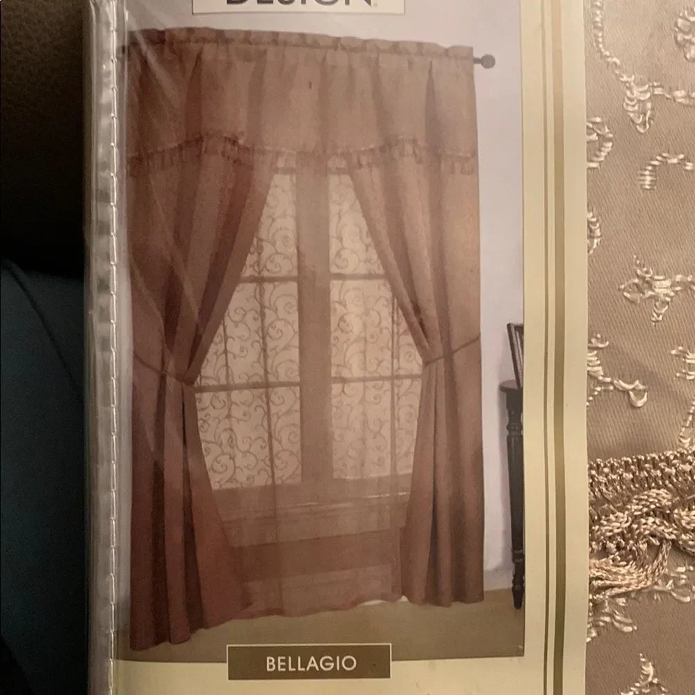 Luxurious Bellagio Curtains with Intricate Design all on One Rod NWT